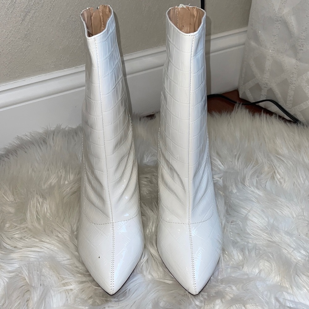 Heeled boots